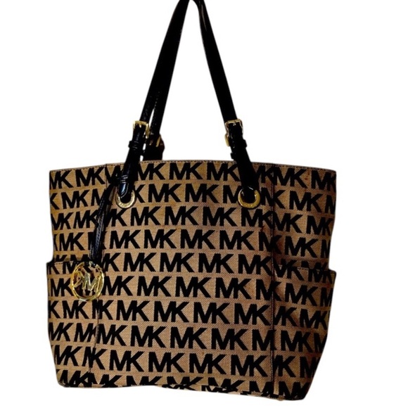 Michael Kors Handbags - Michael Kors Signature Tote LOGO SHOULDERBAG MK